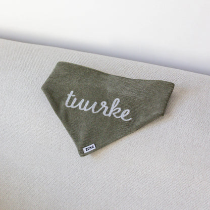 Hondenbandana Army gepersonaliseerd