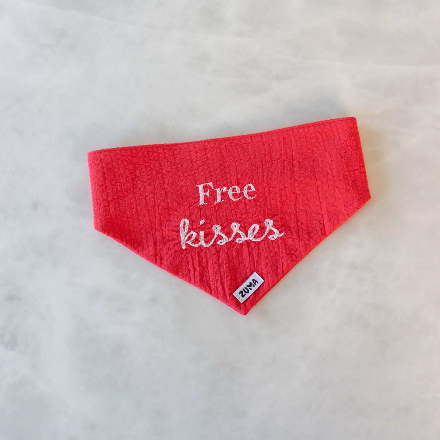Hondenbandana Free Kisses