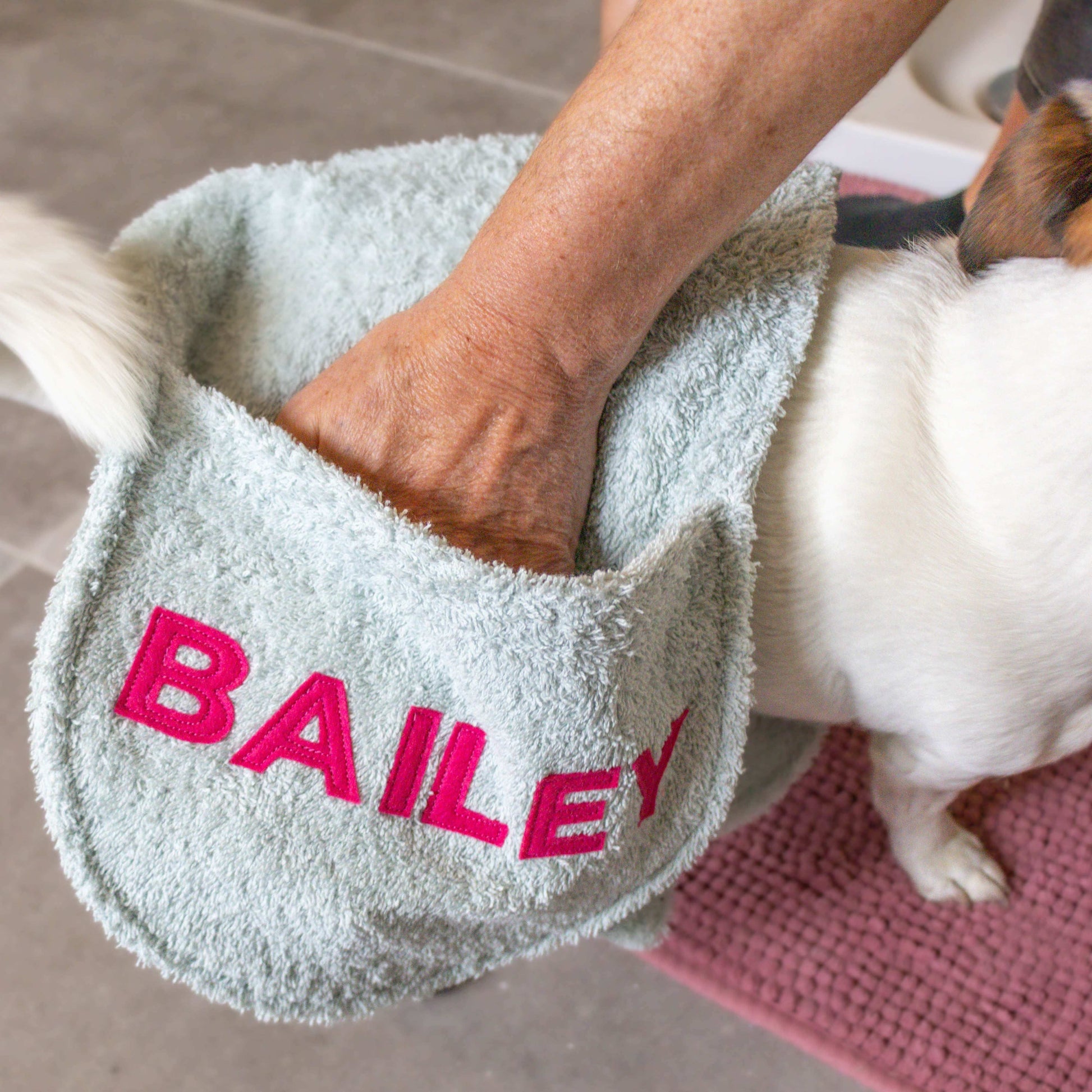 Hondenhanddoek gepersonaliseerd oud groen