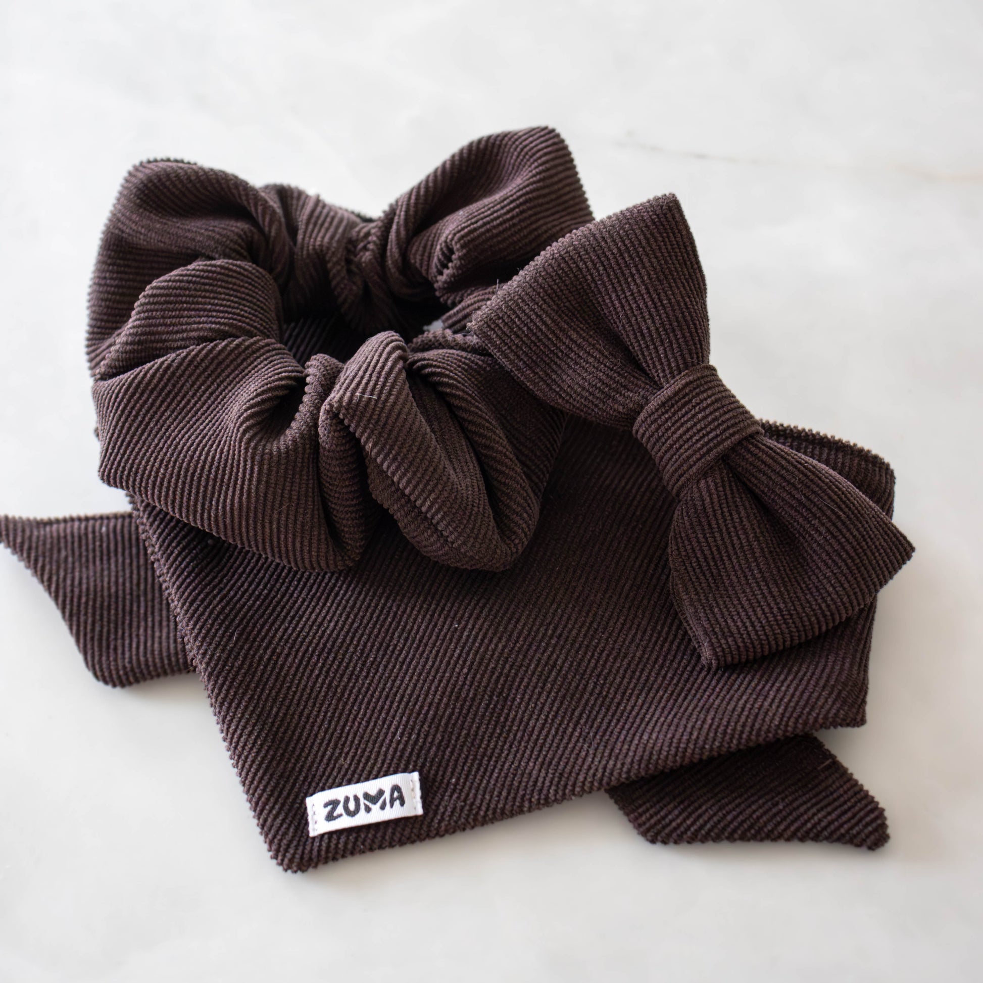 Geschenk setje voor hondenliefhebbers met matching accessoires voor hond en baasje, ideaal als geschenk.