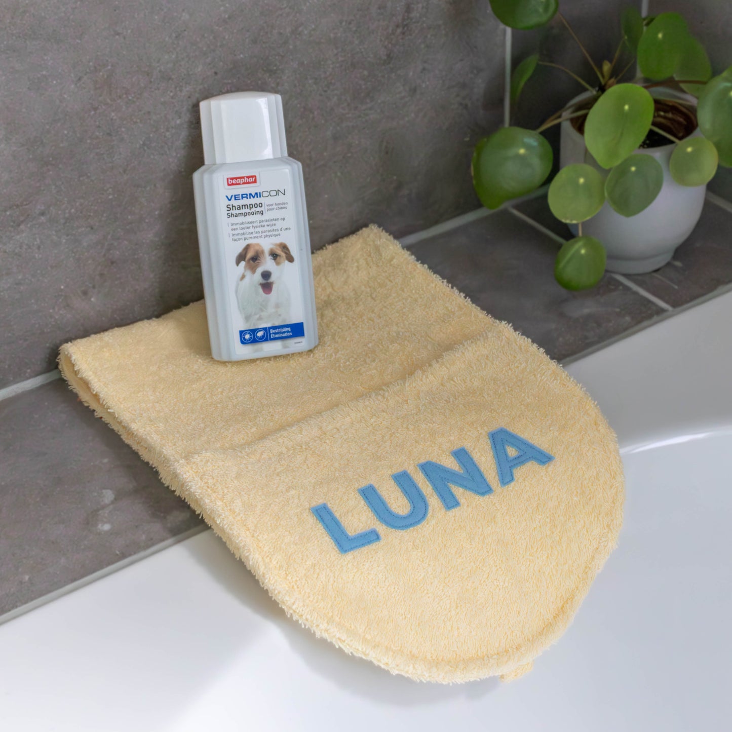 Hondenhanddoek gepersonaliseerd pastel geel